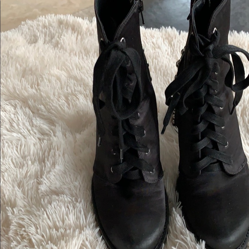Boots - Picture 3 of 3